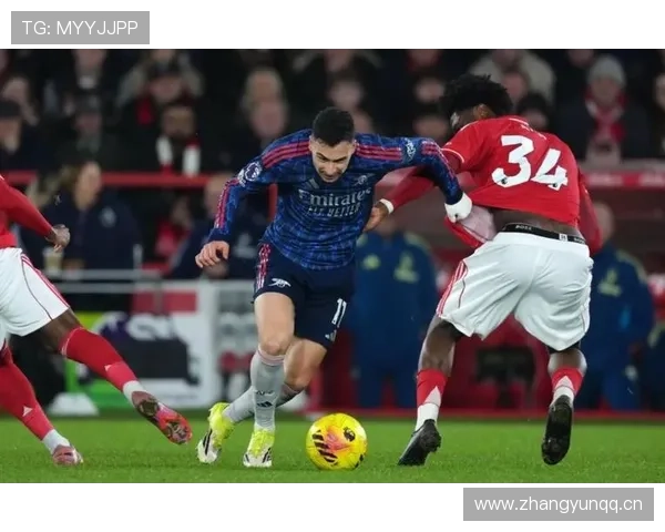 阿森纳连胜背后崩盘风险显现,攻守表现波动对赛季稳定性带来考验